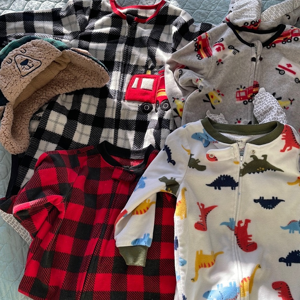 nwot 2 3t onesee, 1 2t , 1 cap, 1 24 month